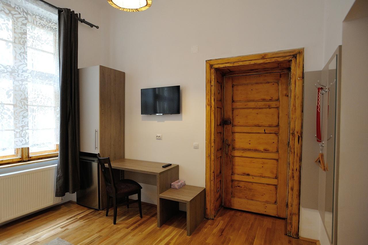 Dinicu Residence - Central Location Брашов Екстериор снимка