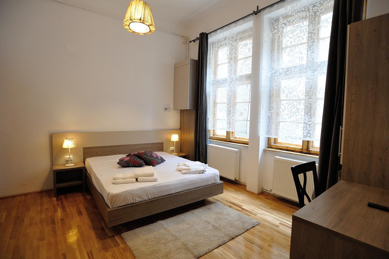 Dinicu Residence - Central Location Брашов Екстериор снимка