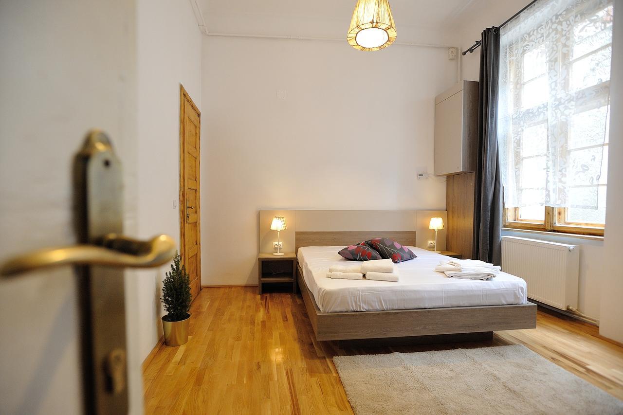 Dinicu Residence - Central Location Брашов Екстериор снимка